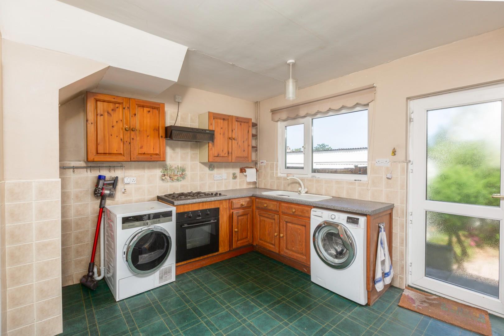 Overland Close, Mumbles, Swansea, SA3 4LR